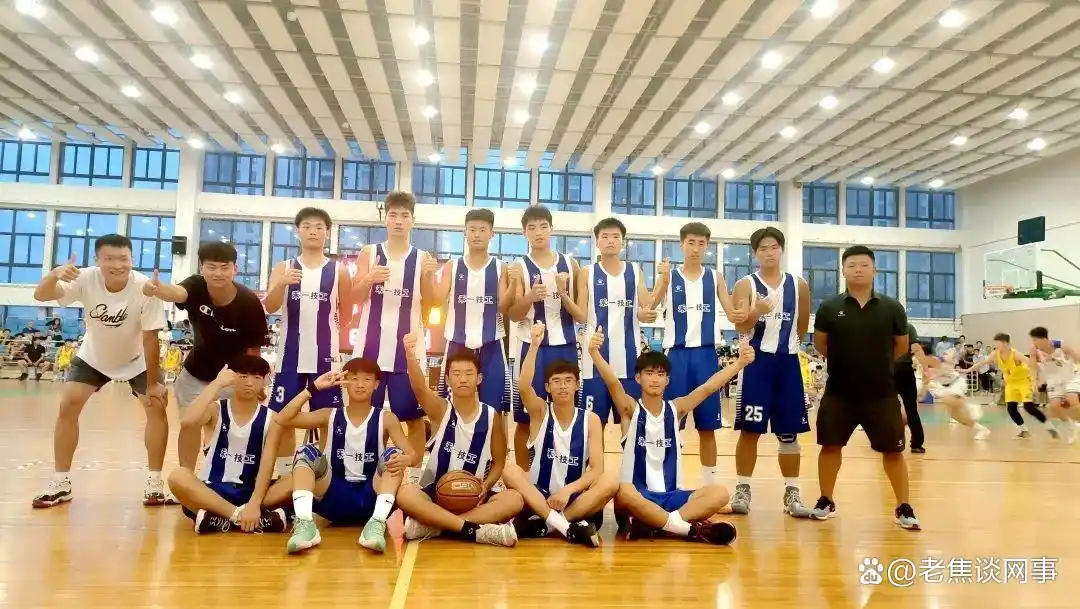 学生体操教学视频_学生体操动作步骤_体操学生日常
