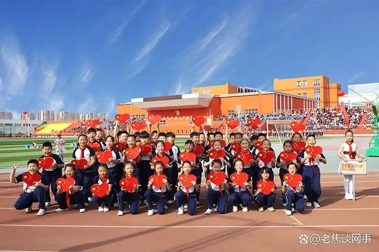 体操学生日常_学生体操教学视频_学生体操动作步骤