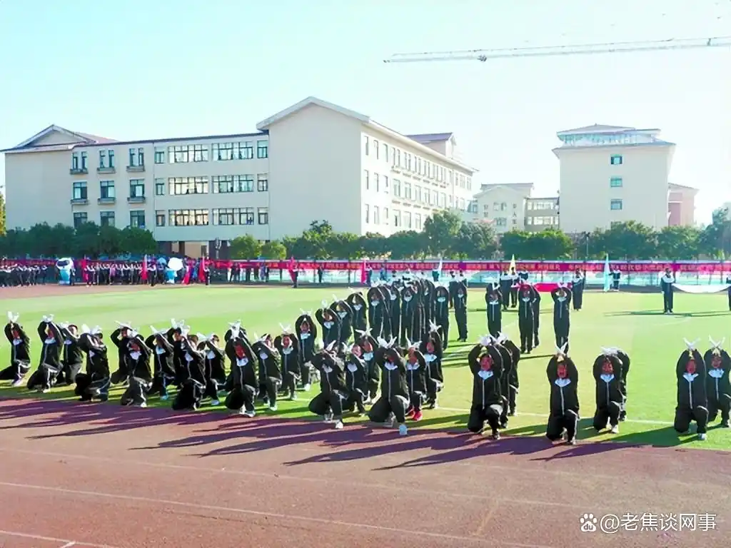 体操学生日常_学生体操动作步骤_学生体操教学视频