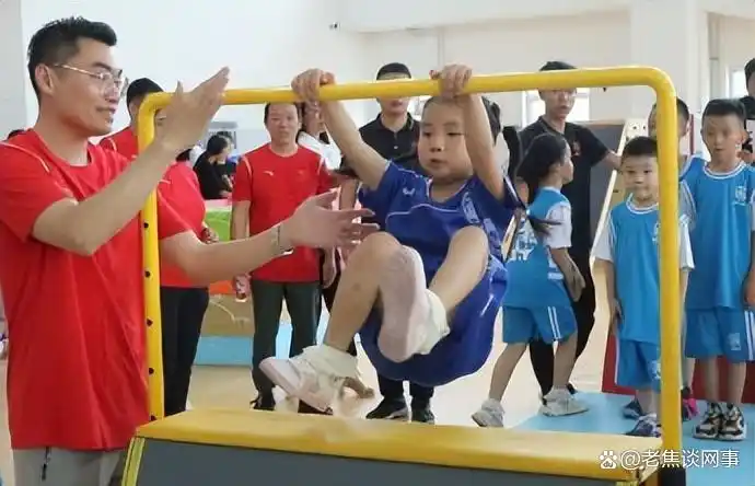 学生体操动作步骤_体操学生日常_学生体操教学视频